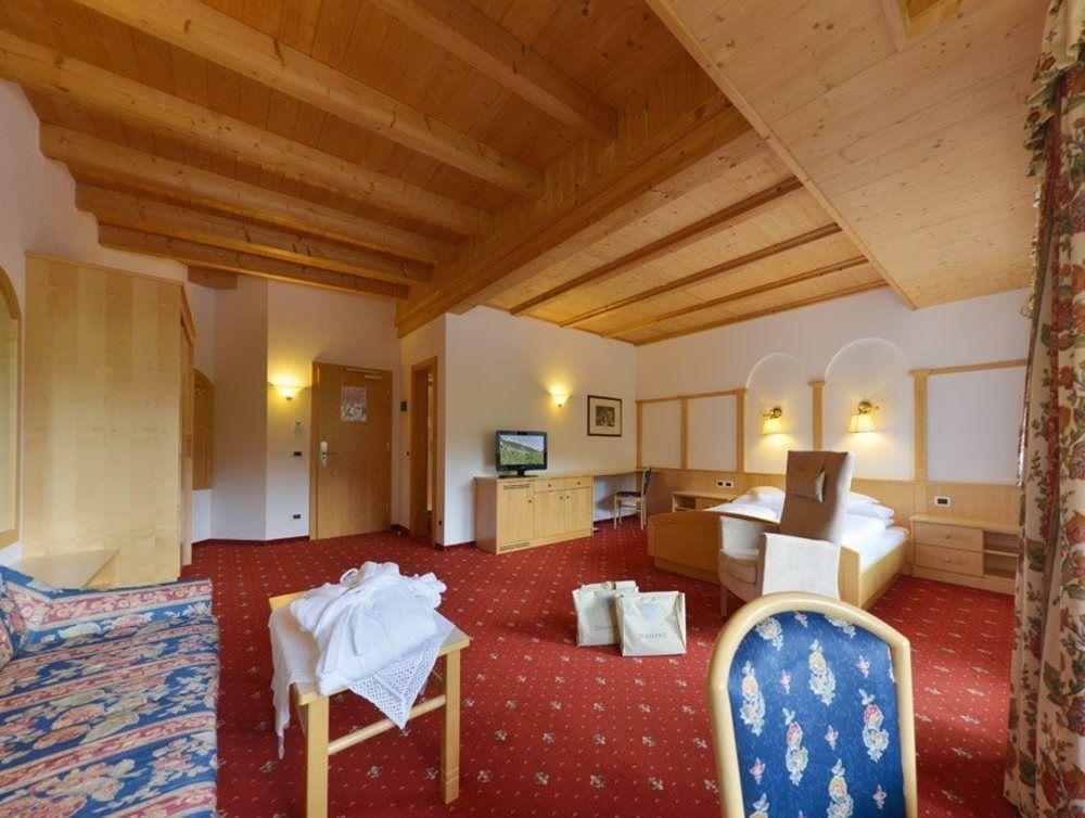 Hotel Diamant سان كاسيانو المظهر الخارجي الصورة