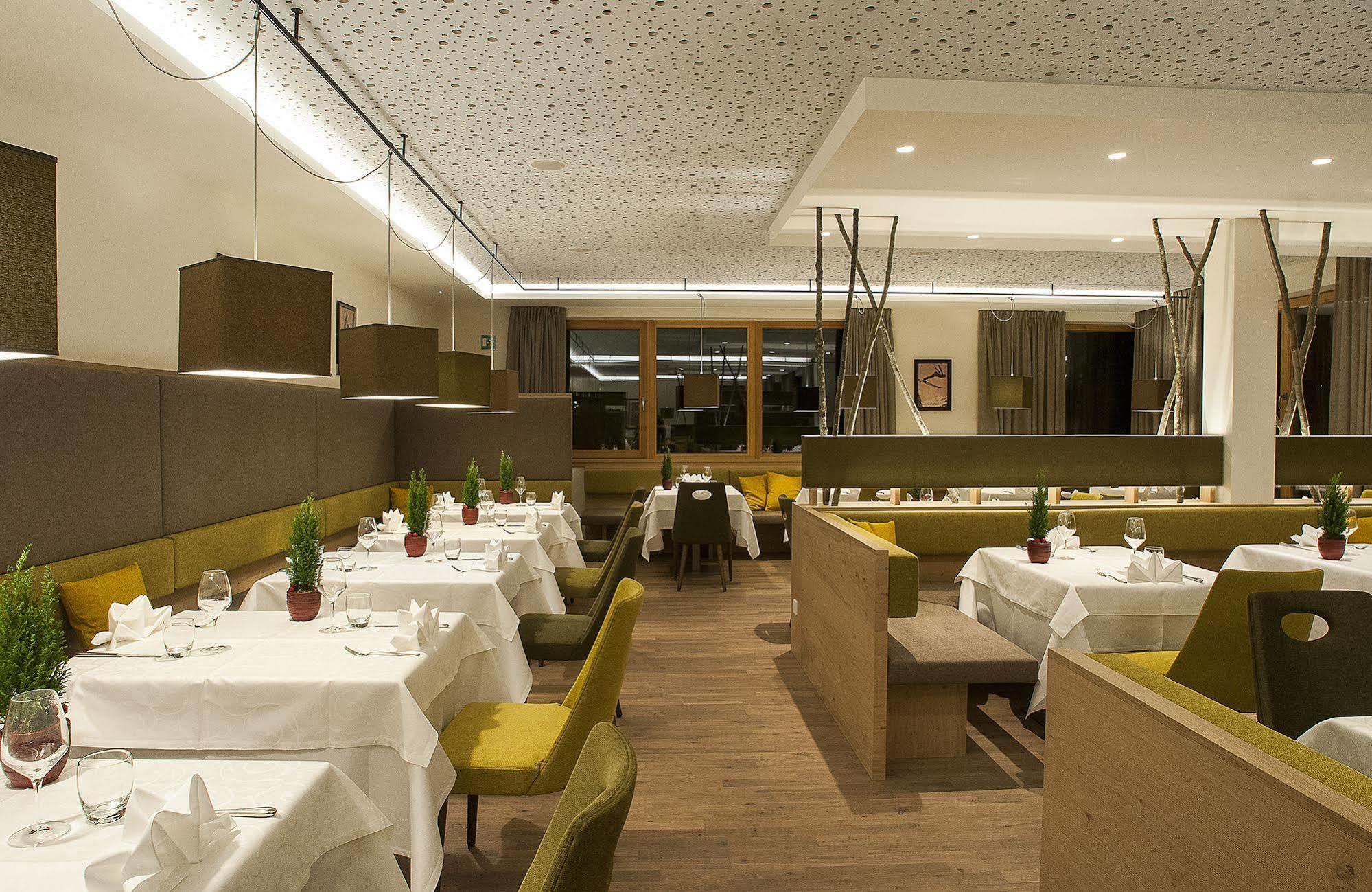 Hotel Diamant سان كاسيانو المظهر الخارجي الصورة