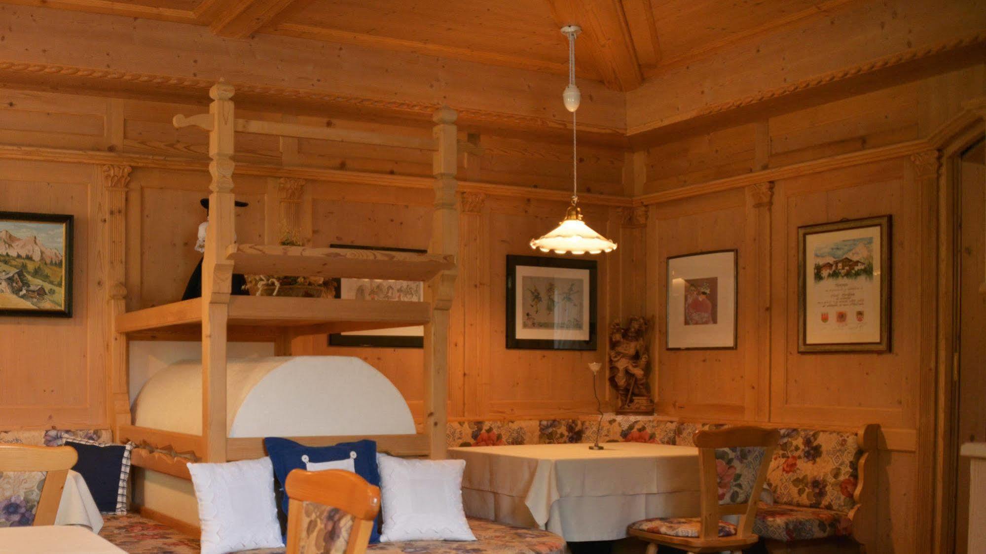 Hotel Diamant سان كاسيانو المظهر الخارجي الصورة
